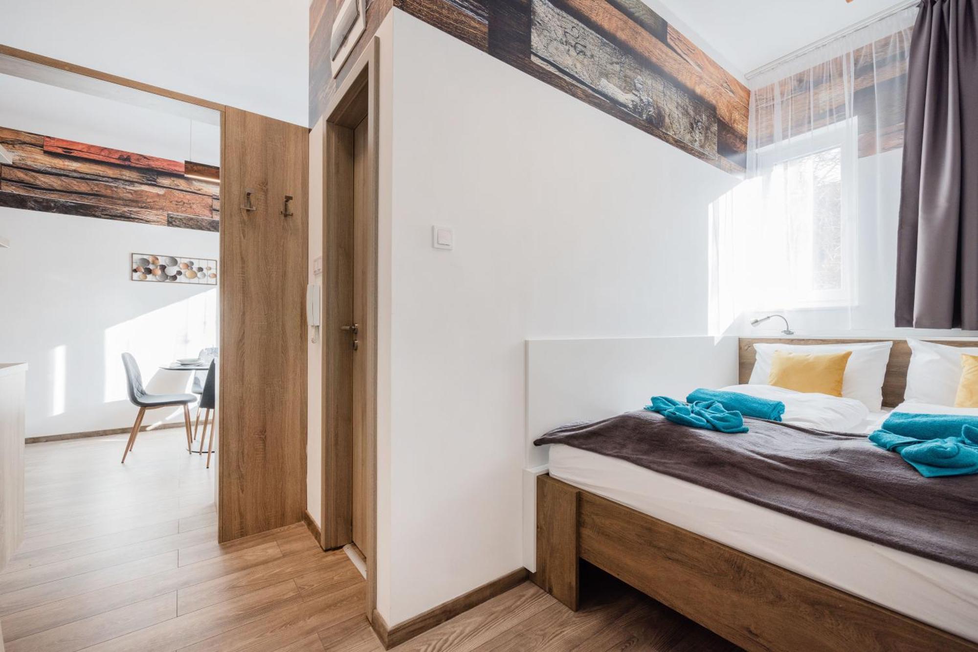 Elemental Retreats - Wood & Water Studios บูดาเปสต์ ภายนอก รูปภาพ