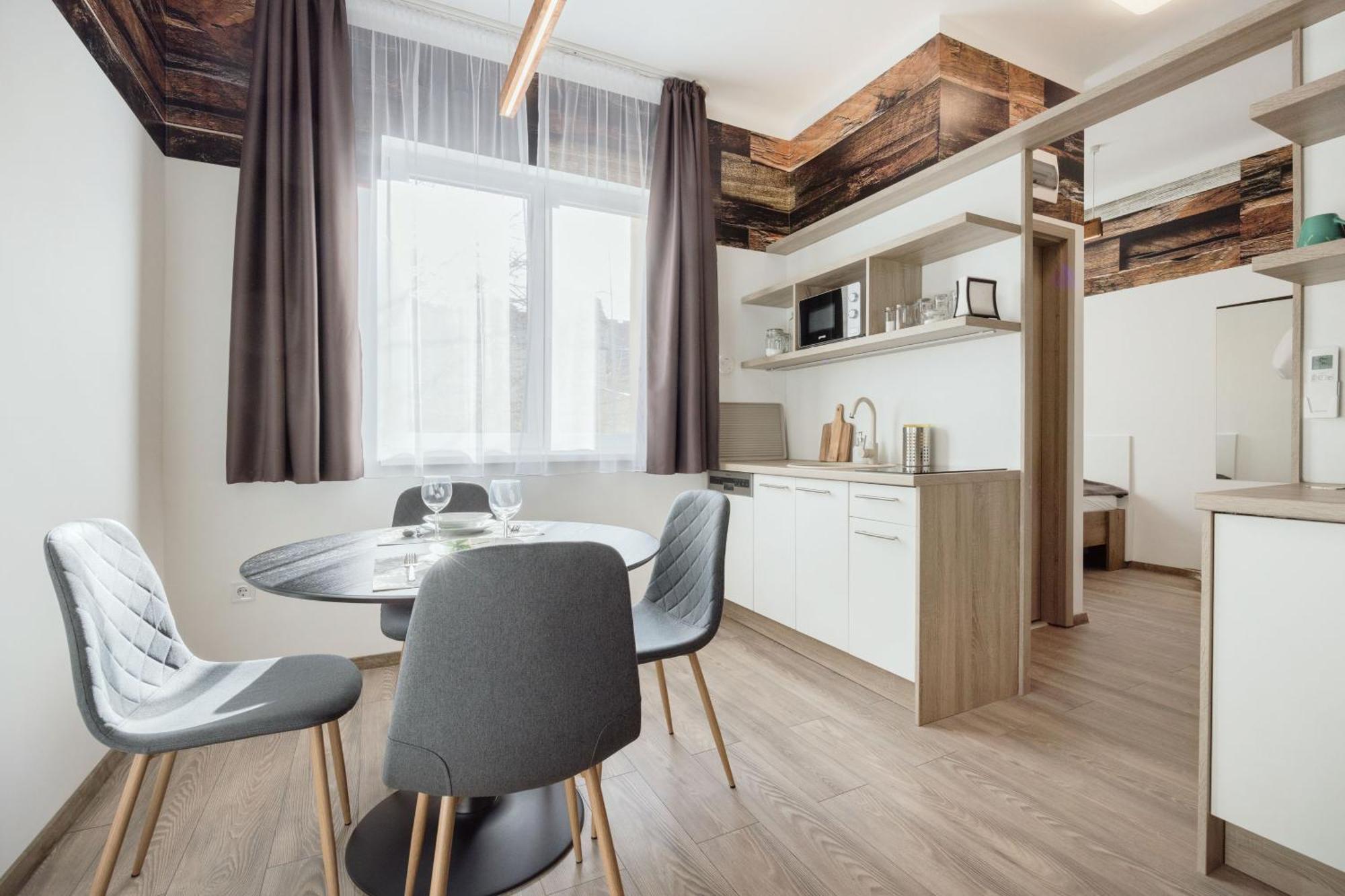 Elemental Retreats - Wood & Water Studios บูดาเปสต์ ภายนอก รูปภาพ